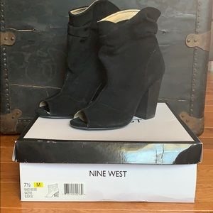 Nine West Suede slouch bootie w peep toe
